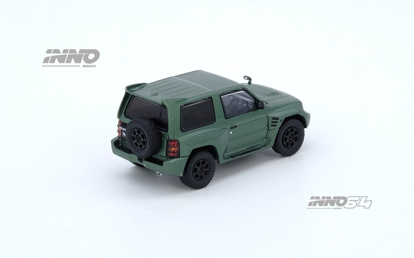**PRE ORDER** INNO64 Mitsubishi Pajero Evolution - Satin Green