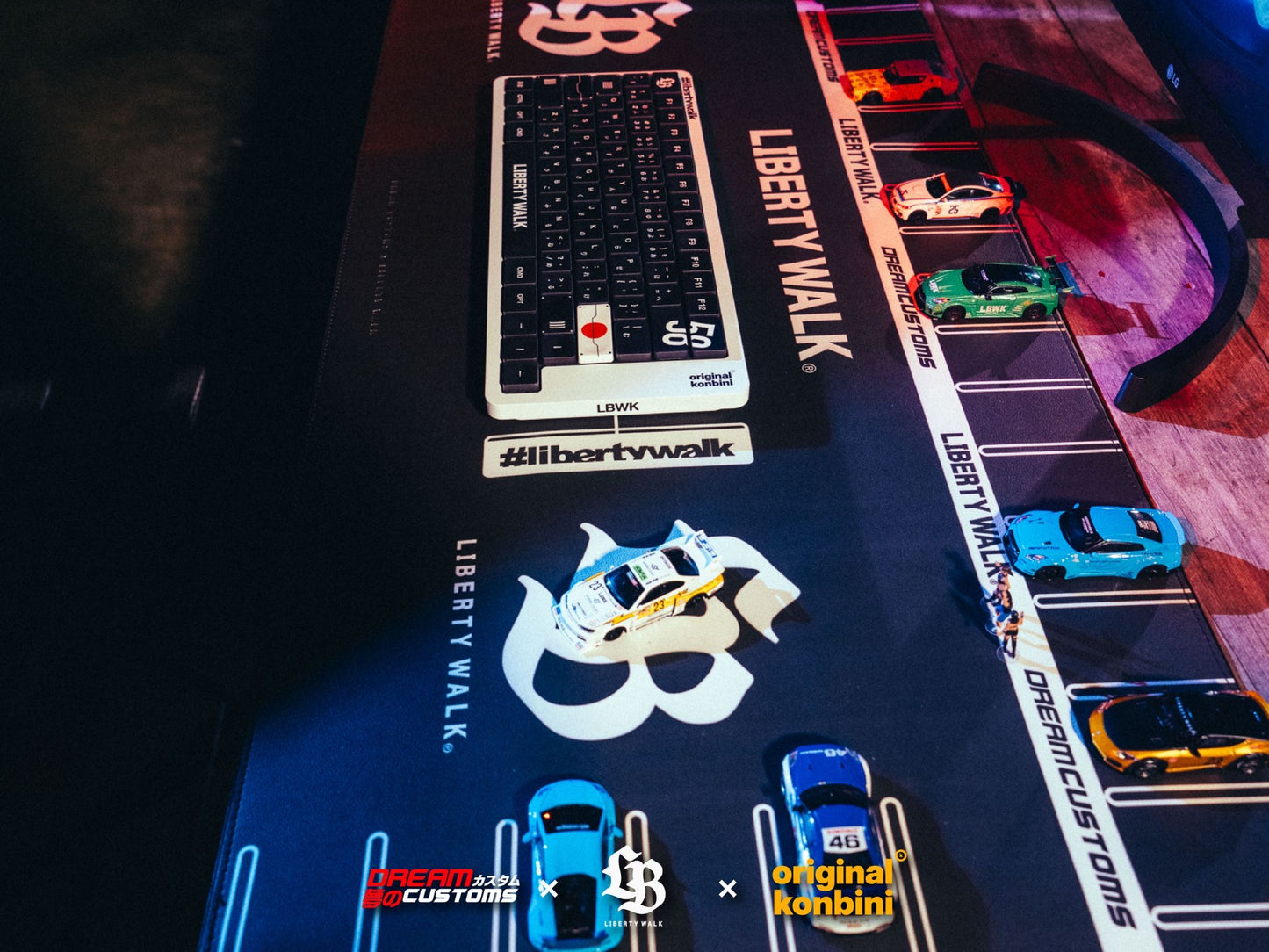**PRE ORDER** Dream Customs x Liberty Walk x Original Konbini Keyboard & Diorama Mat