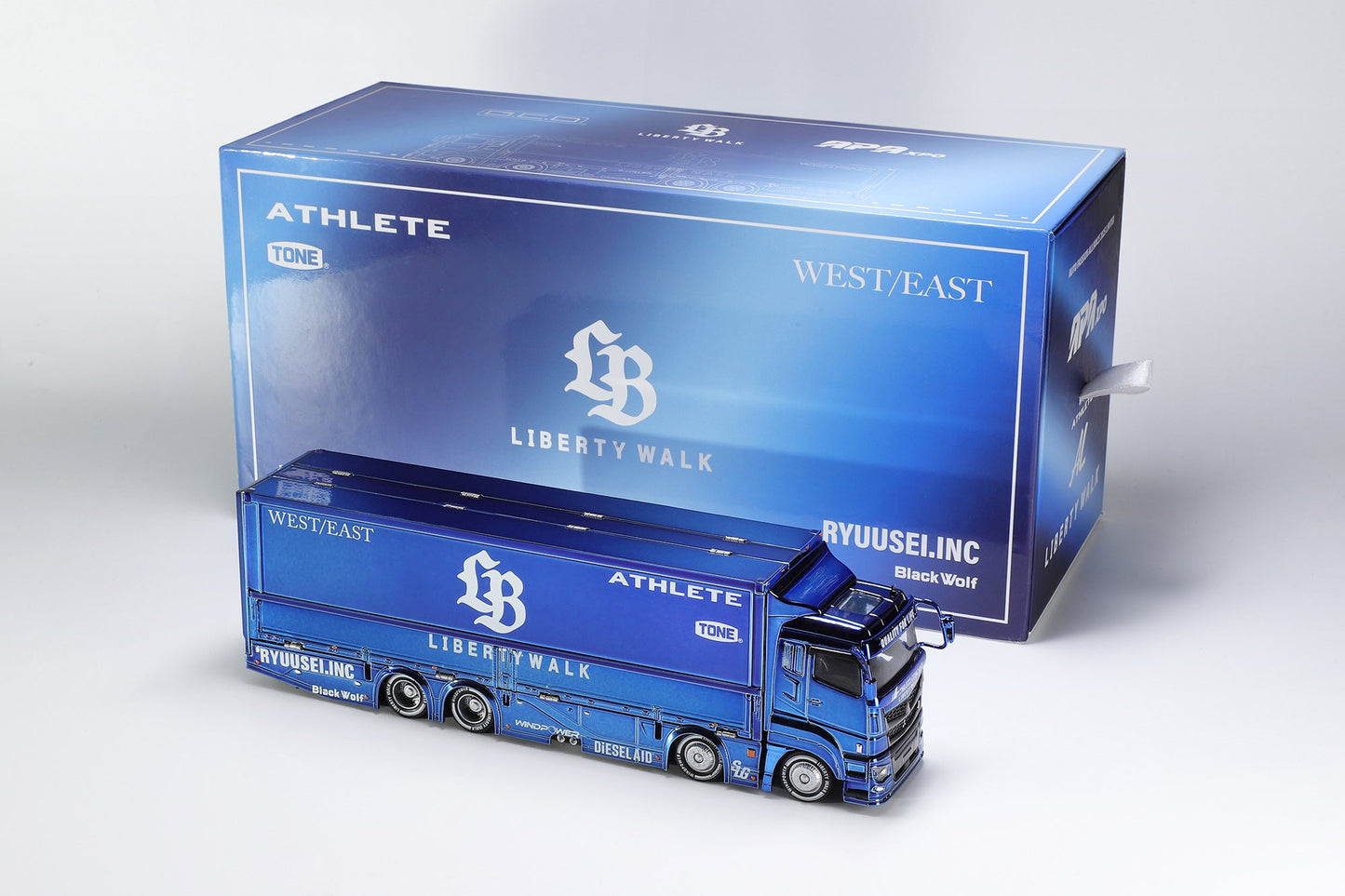 **PRE ORDER** GCD 1:64 Liberty Walk LB-Trucks Mitsubishi Fuso Super Great Transporter LBWK - 2025 Foshan APA XPO Special Limited Edition Chrome Blue - Limited to 800 Pieces