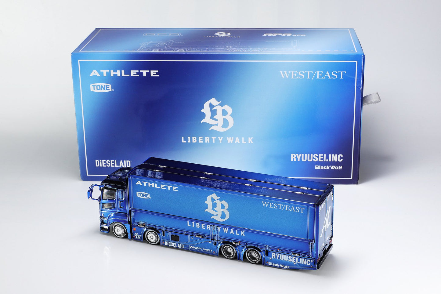 **PRE ORDER** GCD 1:64 Liberty Walk LB-Trucks Mitsubishi Fuso Super Great Transporter LBWK - 2025 Foshan APA XPO Special Limited Edition Chrome Blue - Limited to 800 Pieces