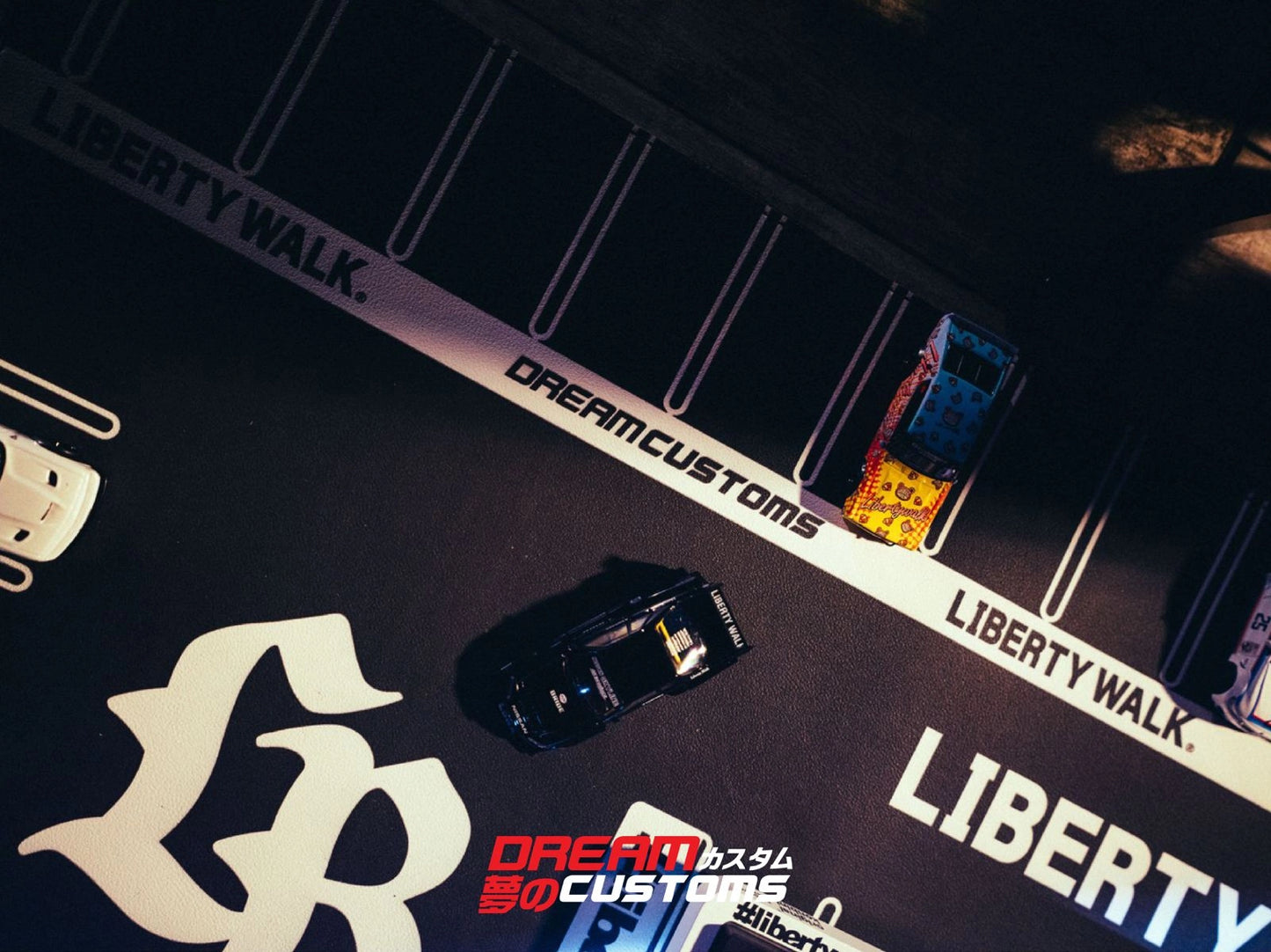 **PRE ORDER** Dream Customs x Liberty Walk x Original Konbini Keyboard & Diorama Mat
