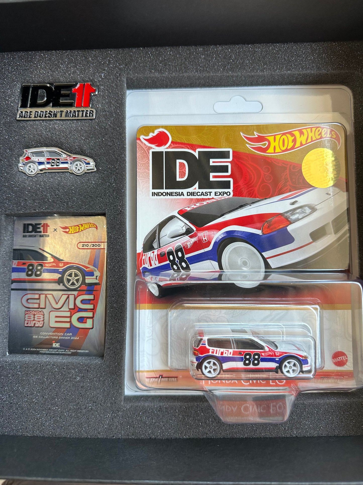 2024 Hot Wheels Malaysia / Singapore / Indonesia Expo Dinner Car Bundle