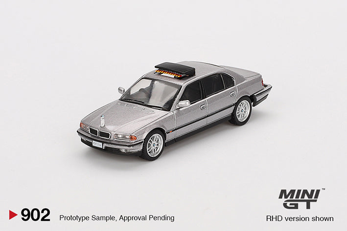**PRE ORDER** Mini GT James Bond BMW 750IL "Tomorrow Never Dies"
