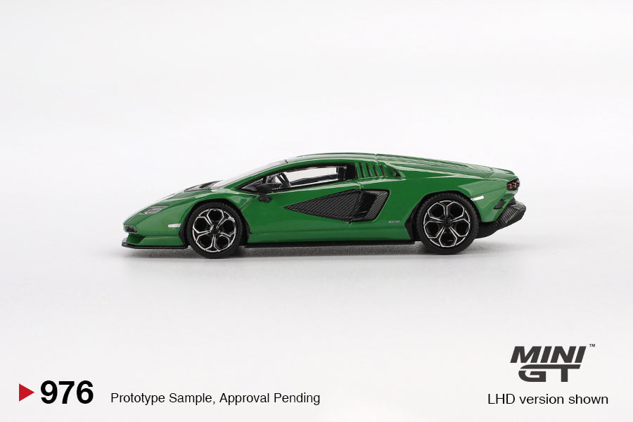 **PRE ORDER** Mini GT Lamborghini Countach LPI 800-4 Verde Medio
