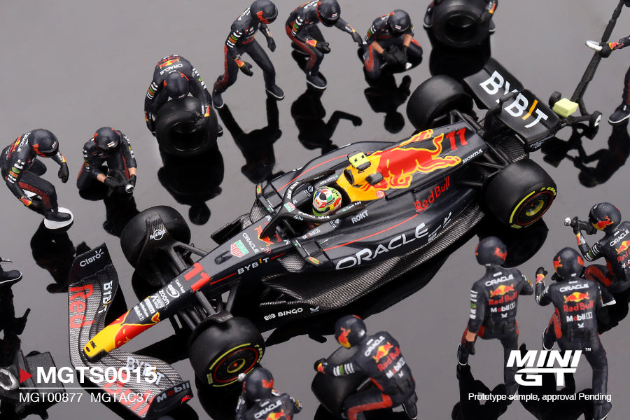 **PRE ORDER** Oracle Red Bull Racing RB19 #11 Sergio Pérez 2023 F1 2023 Japanese Grand Prix Pit Crew Set Limited Edition 5000 Sets