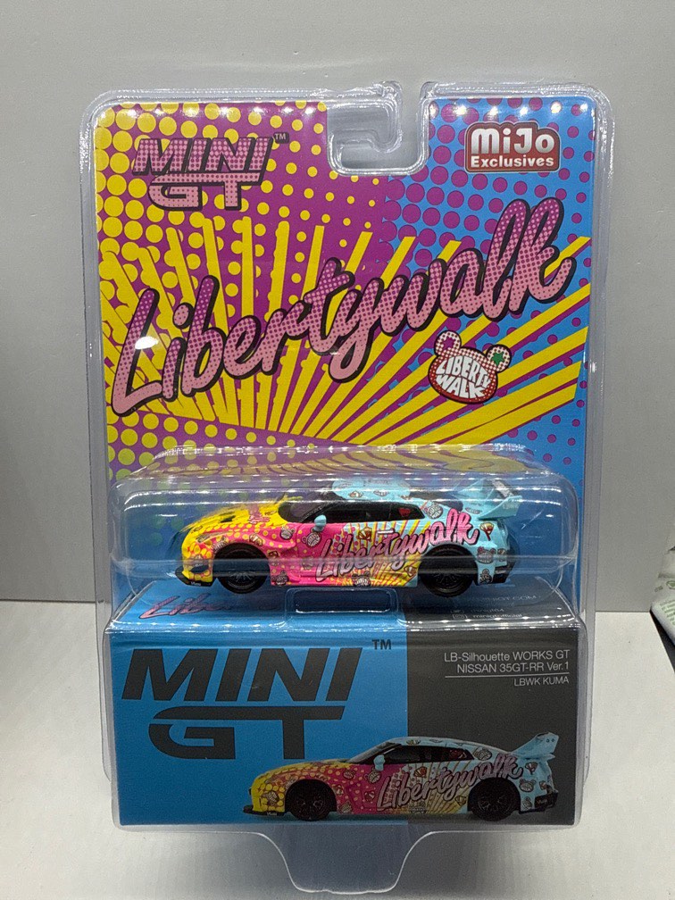 Mini GT Nissan R35 GTR LB-Silhouette Works LBWK Kuma MGT00742