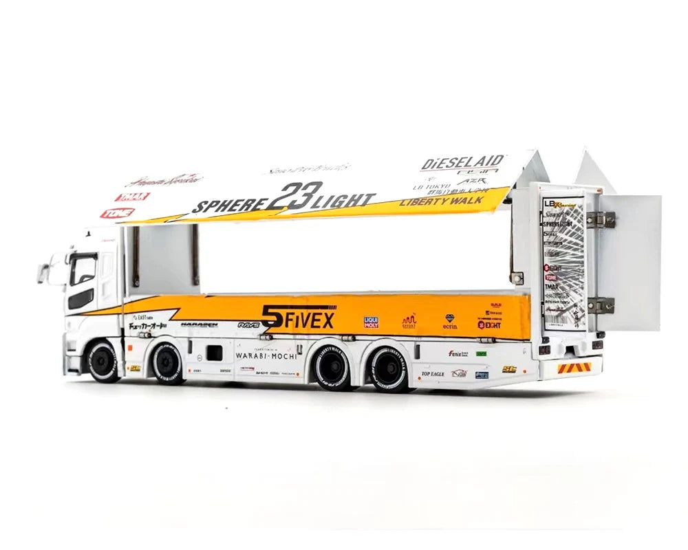 Pre order GCD 1:64 Liberty Walk LB-Trucks Mitsubishi Fuso Super Great Transporter Sphere – White