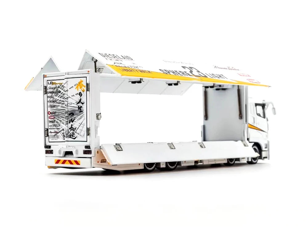 Pre order GCD 1:64 Liberty Walk LB-Trucks Mitsubishi Fuso Super Great Transporter Sphere – White