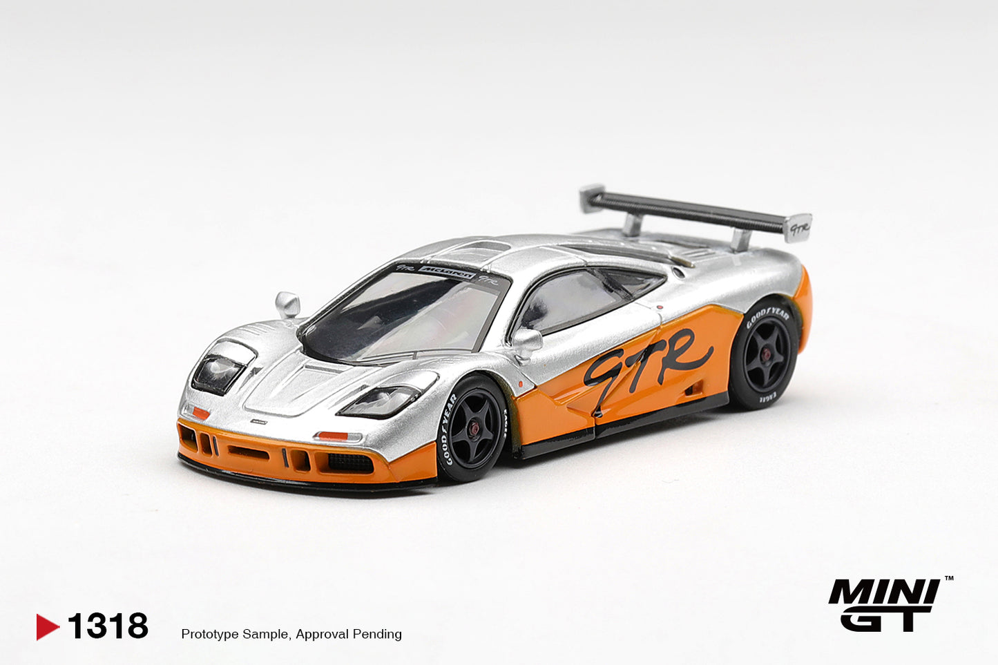 **PRE ORDER** Mini GT McLaren F1 GTR 1995 Presentation MGT01318