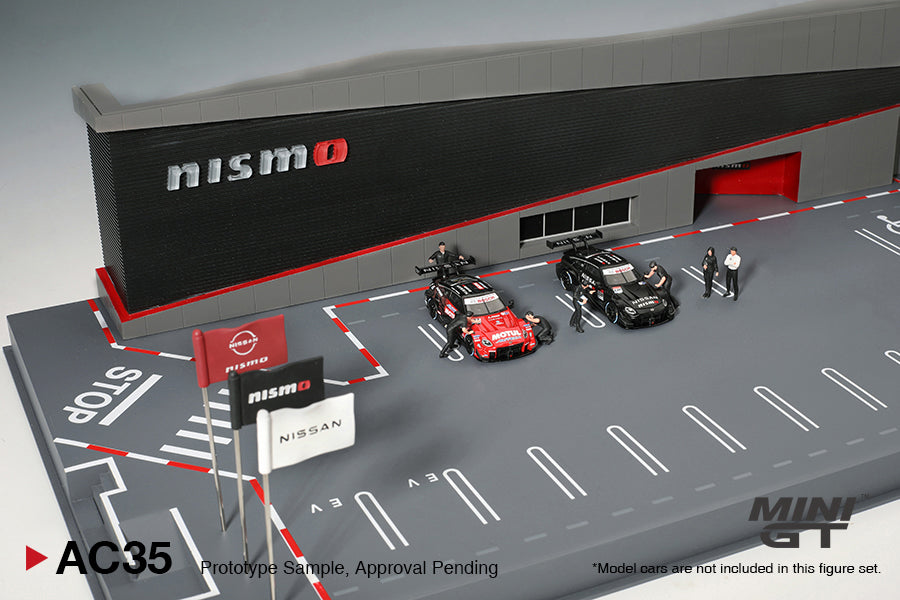 **PRE ORDER** Mini GT Diorama: Nissan Motorsports & Customising CO.,LTD.  NISMO Operation