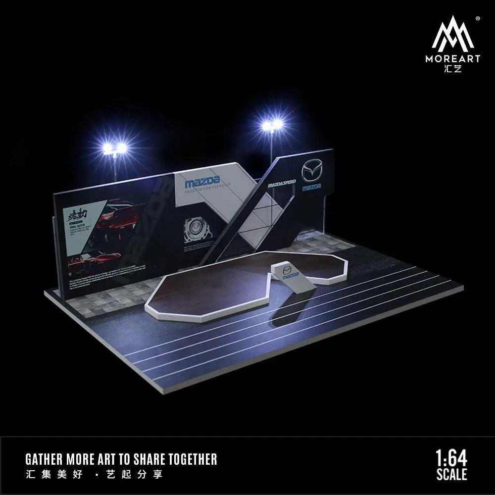 MoreArt Mazda Auto Show Diorama MO925203
